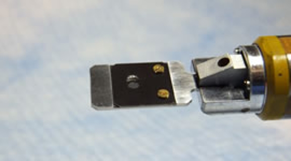 A closeup view of the Single Tilt Beryllium Room Temperature Retainer (EM-21150).