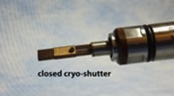 A closeup view of Gatan Model 626 Cryo-Holder showing the closed cryo-shutter.